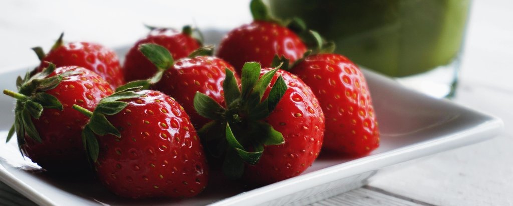 rsz_tray-of-strawberries-1765024_1