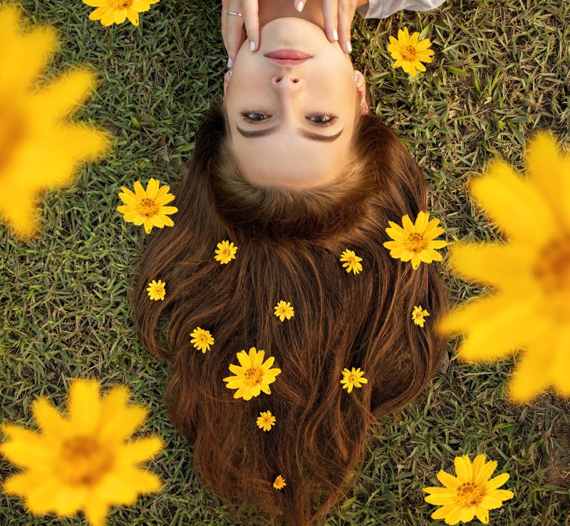 rsz_upside-down-photo-of-a-woman-1821095