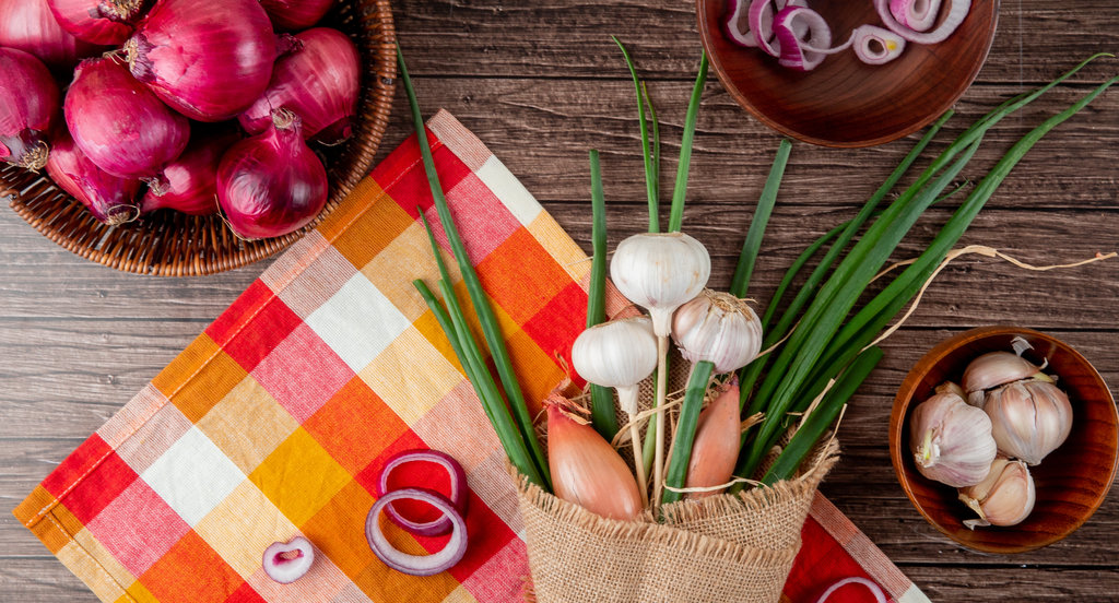 Different types of onion present on the table