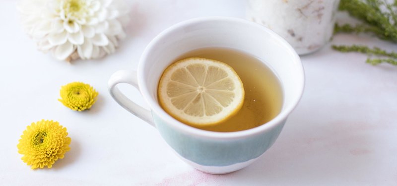 green tea with lemon