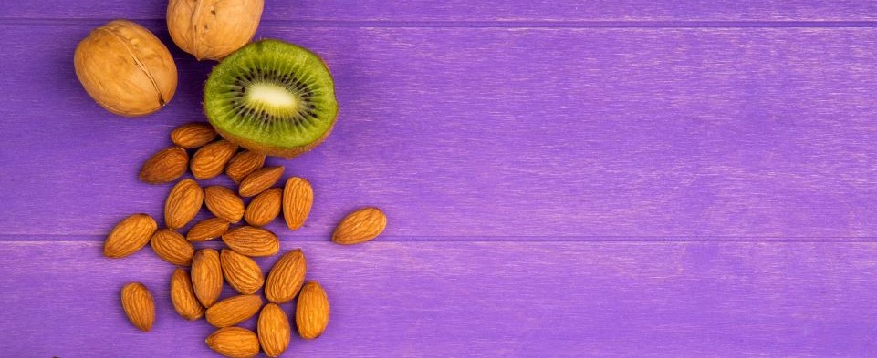 kiwifruit and almonds