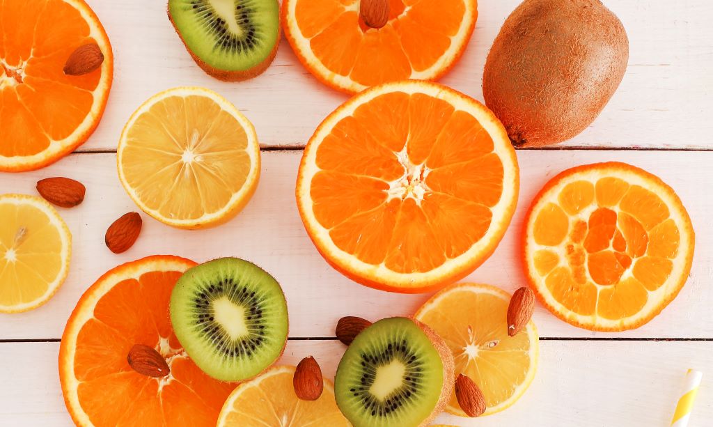 kiwifruit and oranges