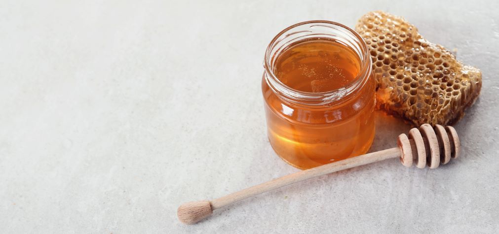 honey for glowing skin