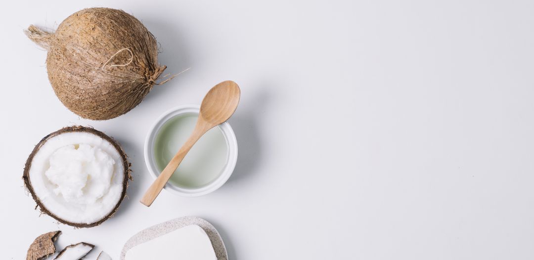 coconut-products-light-with-copy-space coconut oil and its uses